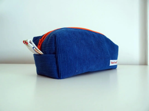 Trousse bleue velours école cadeau prénom brodé 4