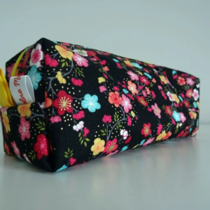 Trousse fleurie japonisante école cadeau prénom brodé 2