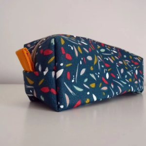 Trousse verte ambiance jungle école cadeau prénom à broder 2