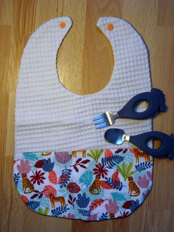 Bavoir jungle orange corail cadeau de naissance