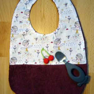 Bavoir violet princesses eponge cadeau de naissance