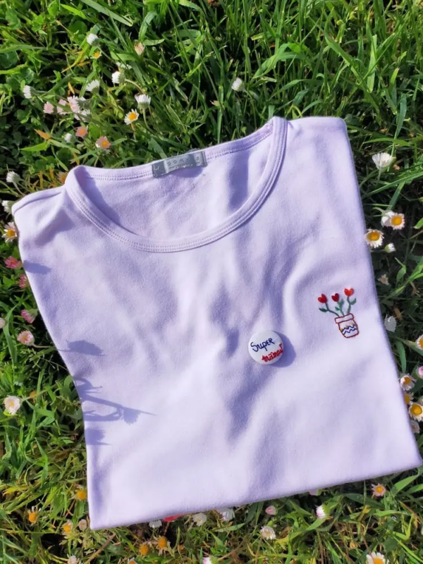 Broderie main t-shirt fete des meres pot fleurs brodees cadeau 6