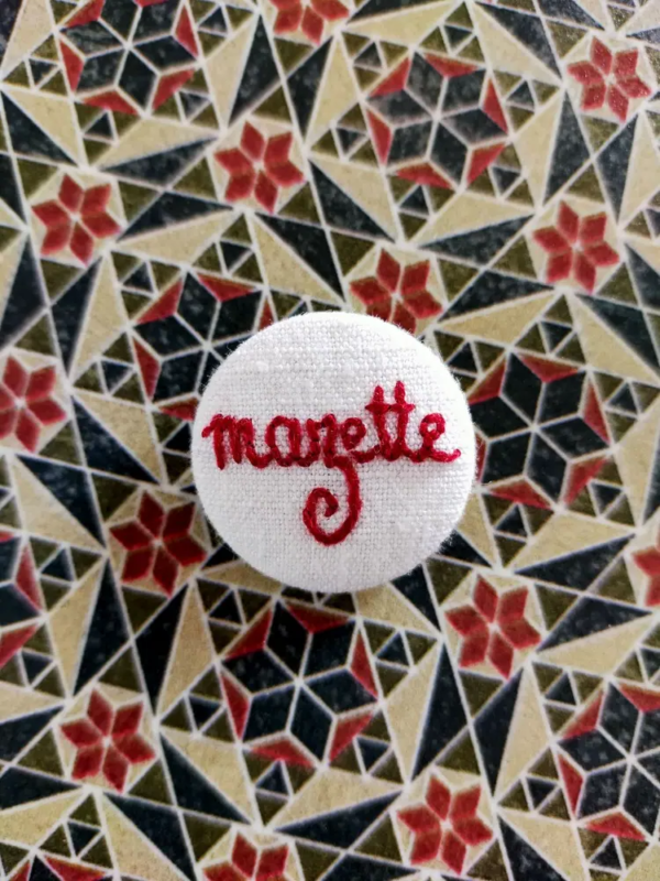 Mazette rouge Badge brodé expression désuète
