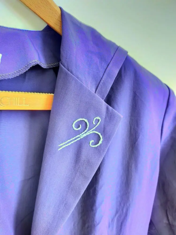 Blazer violet au fil des saisons vintage seconde main broderie main original 6