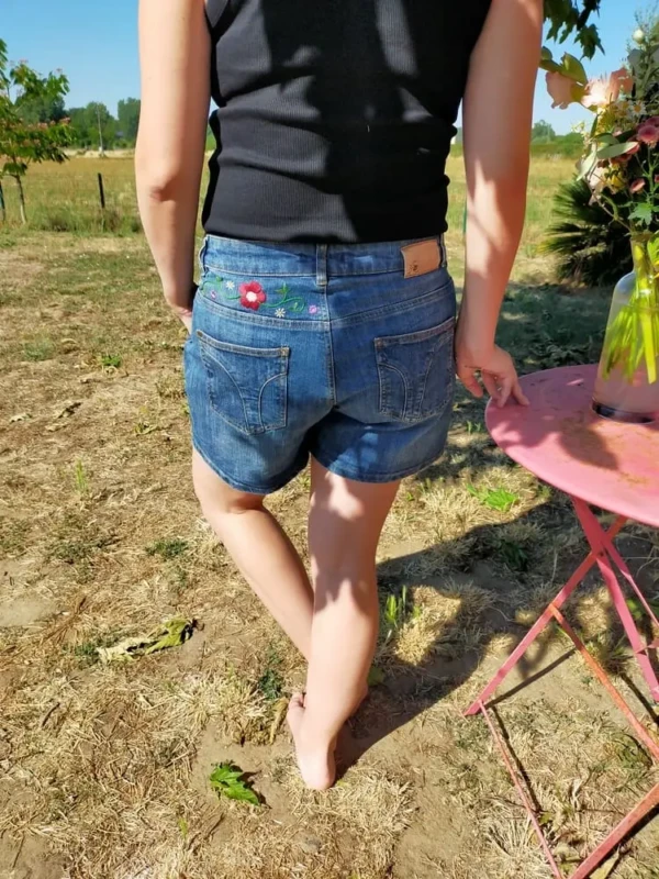 Short Jeans Brodé Fleuri Estival Slow Fashion Broderie Main Seconde main 3