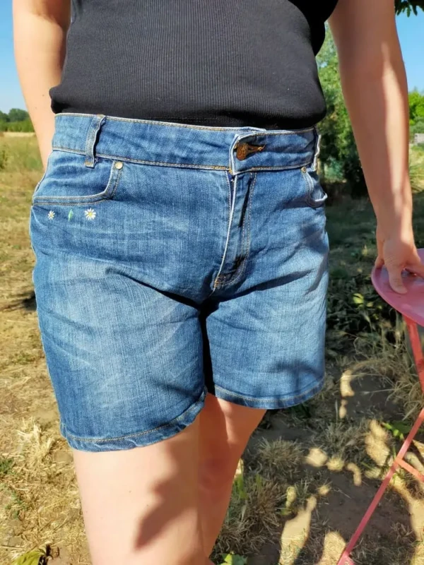 Short Jeans Brodé Fleuri Estival Slow Fashion Broderie Main Seconde main 9