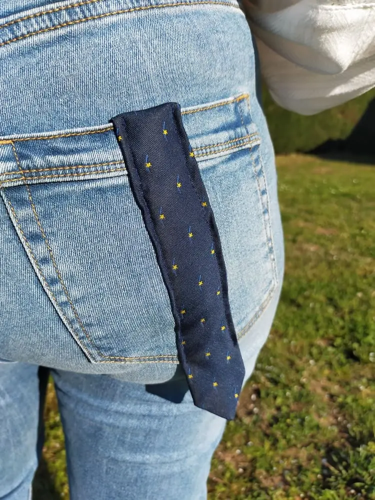 Jean à cravate concours et bretelles Upcycling