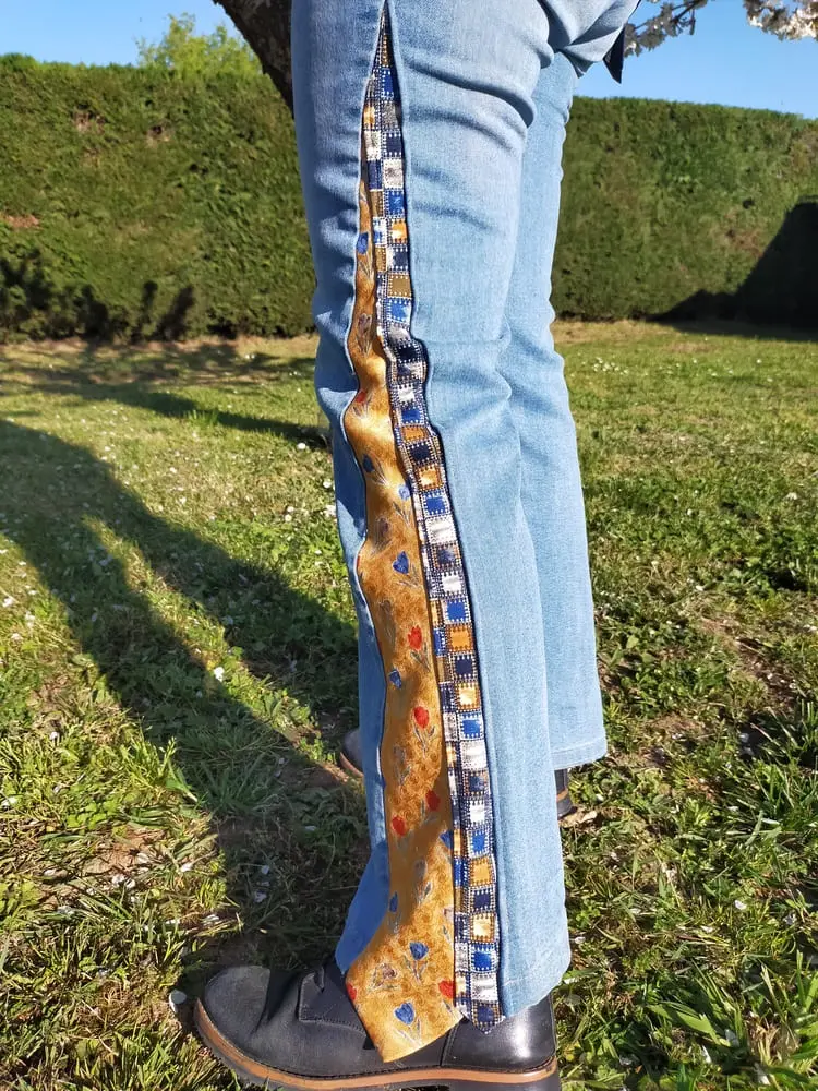 Jean Cravate détails autre jambe upcycling